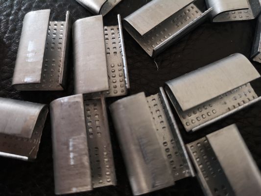 عقدة البوليستر بي.إيه.تي.إس ربط الأغلفة المعدنية الطبيعية أو المصفوفة بالكهرباء السطح 2000pcs / case