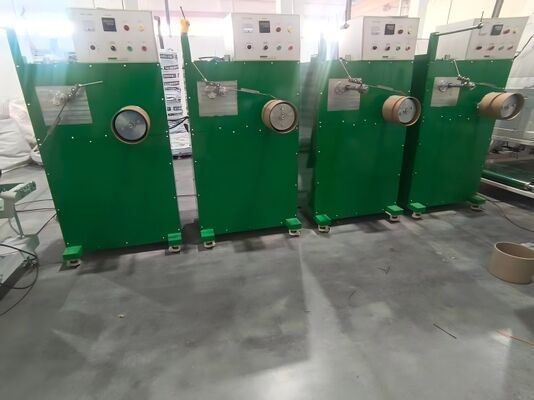 خط بثق ربط PP 1-من-4 يتحكم فيه PLC للإنتاج المتزامن